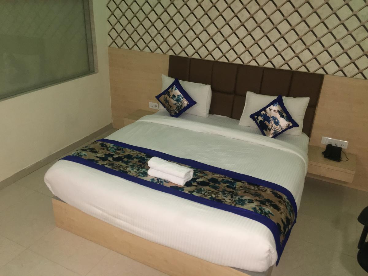 Hotel Airport D'Capitol Nuova Delhi Esterno foto