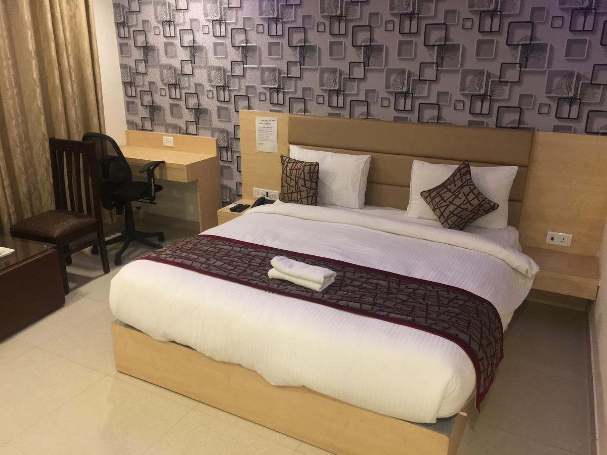 Hotel Airport D'Capitol Nuova Delhi Esterno foto
