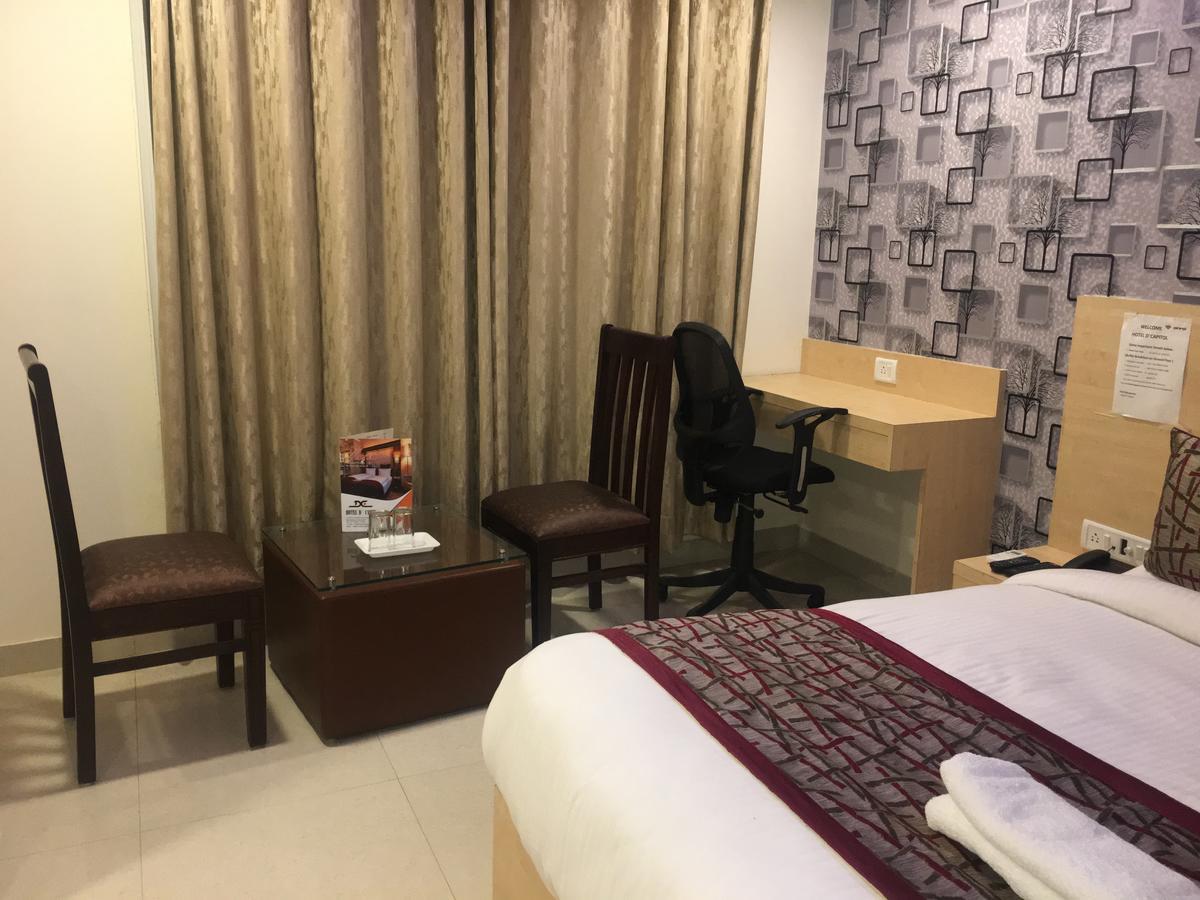 Hotel Airport D'Capitol Nuova Delhi Esterno foto